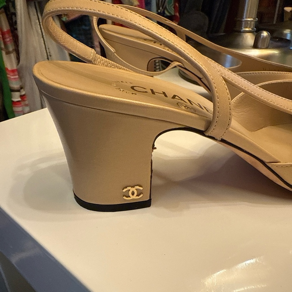 Chanel Women's Cream Slingback Heels